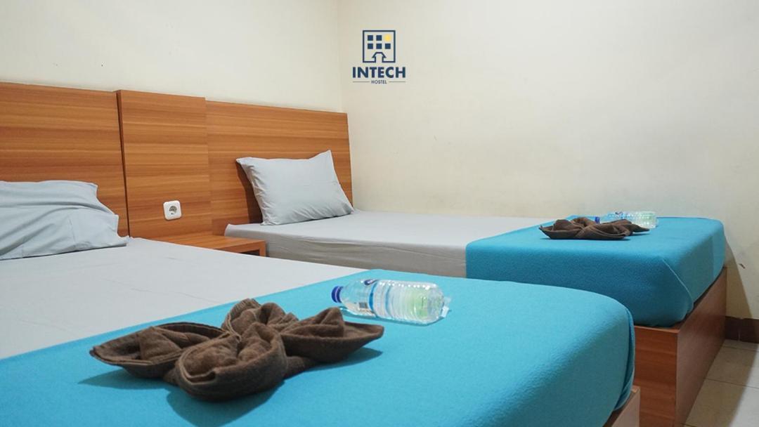 Intech Hostel Bandung Esterno foto