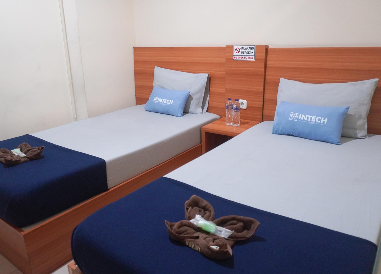 Intech Hostel Bandung Esterno foto